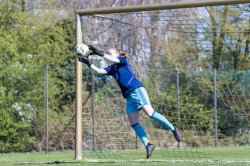 Bild 144 - wBJ Hamburger SV - WfL Wolfsburg : Ergebnis: 2:1